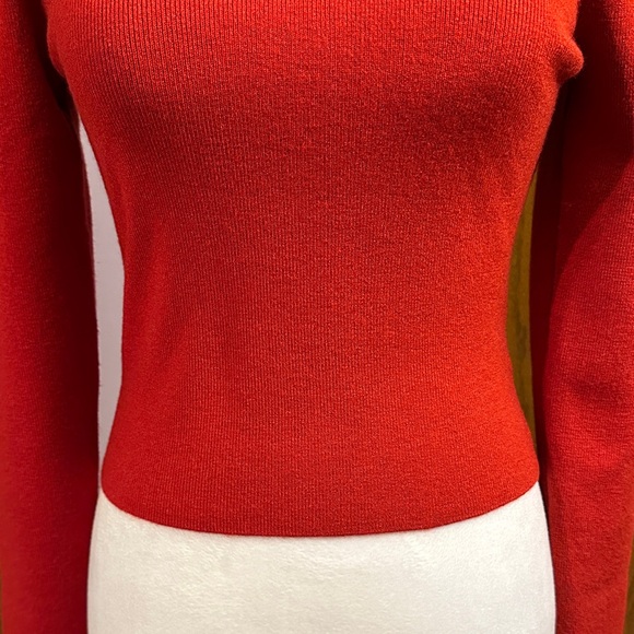 Alice + Olivia Ciara Mock Neck Cropped sweater size medium. - Picture 4 of 11